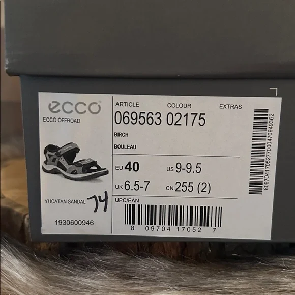 ECCO Offroad *NIB* Women's Nubuck Outdoor Sandal - Picture 12 of 12